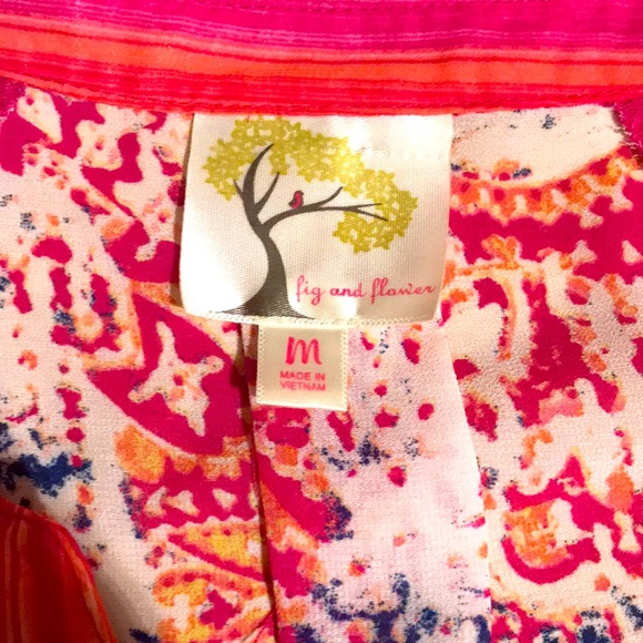 EUC Fig and Flower sleeveless blouse (medium) - Picture 3 of 6